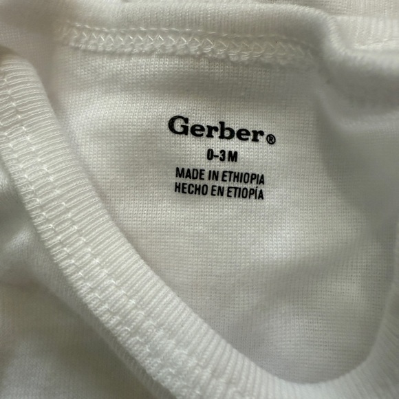 Gerber White Baby Onesies (4)- 0-3 Mos. - Picture 3 of 3